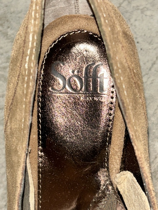 Woman’s Soft Shoes Suede Tan Lace-Up Shoes – Size 11 - Picture 5 of 7